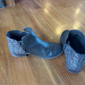 Kids brown dress boot